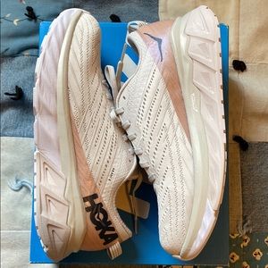 Hoka One One Arahi womens size 8.5 running shoe